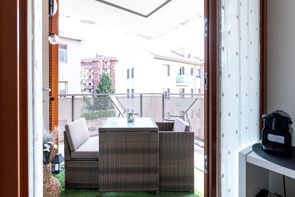 Appartamento Caterina A 5 Minuti Da Milano Fiere E San Siro Con Wifi-Netflix-Free Parking Exterior foto
