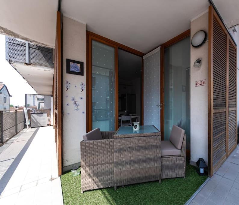 Appartamento Caterina A 5 Minuti Da Milano Fiere E San Siro Con Wifi-Netflix-Free Parking Exterior foto