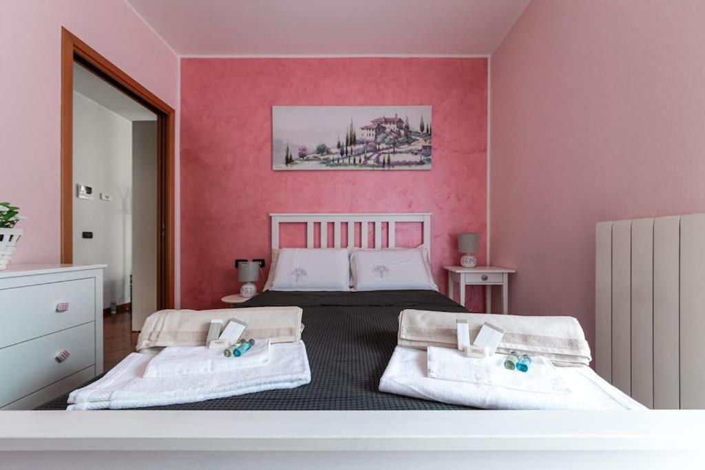 Appartamento Caterina A 5 Minuti Da Milano Fiere E San Siro Con Wifi-Netflix-Free Parking Exterior foto